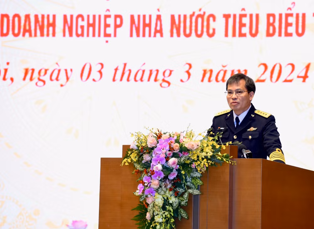 Chủ tịch Tổng Công ty Tân Cảng Sài Gòn Nguyễn Năng Toàn phát biểu.