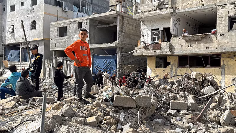 Hiện trường vụ không kích của Israel tại phía nam Dải Gaza, ngày 27/3/2024. (Ảnh: Reuters)