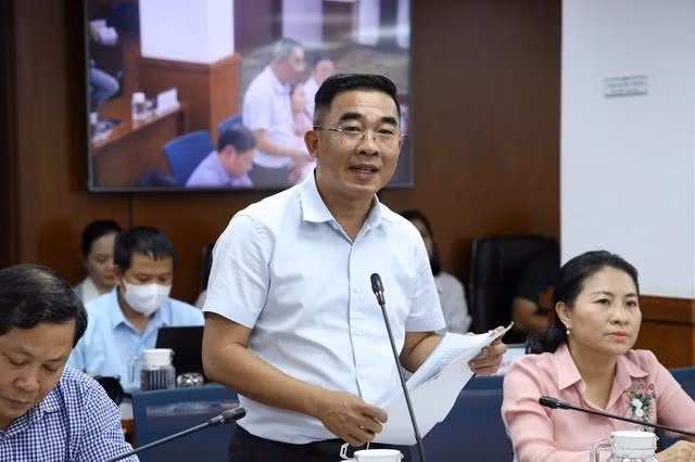 Ông Trịnh Hữu Anh, Trưởng phòng Báo chí và Xuất bản, Sở Văn hóa và Thể thao Thành phố Hồ Chí Minh thông tin về hoạt động bình chọn.