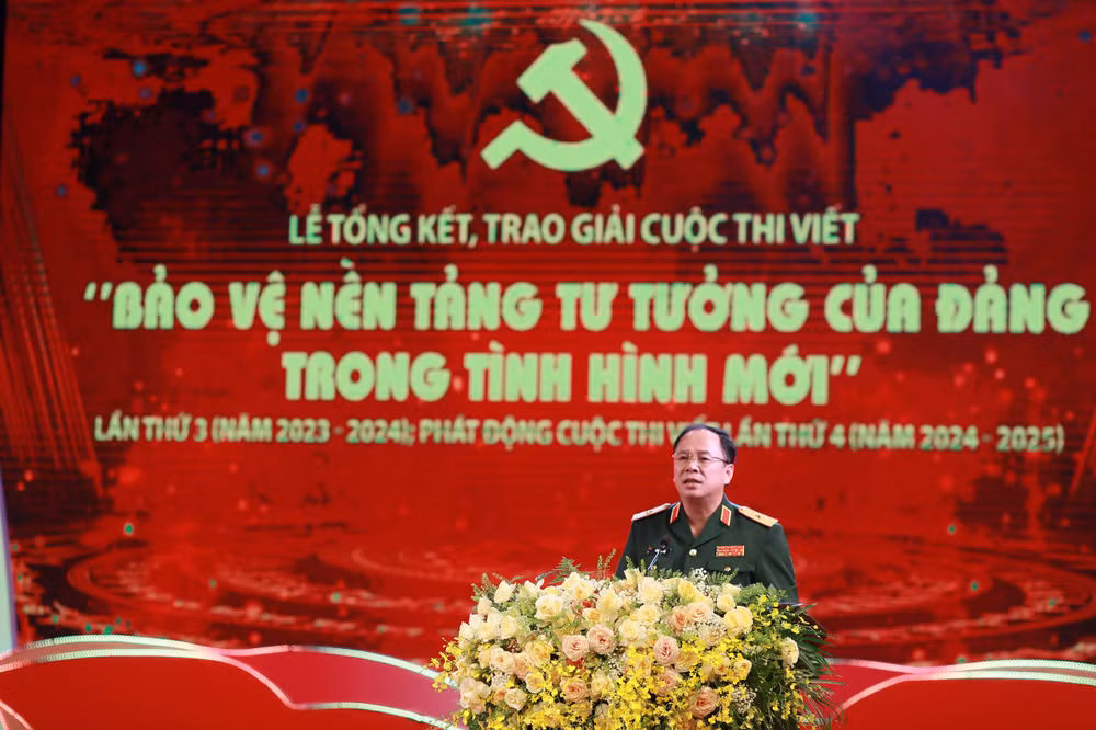 Thiếu tướng Đoàn Xuân Bộ, Tổng Biên tập Báo Quân đội nhân dân phát động Cuộc thi viết “Bảo vệ nền tảng tư tưởng của Đảng trong tình hình mới” lần thứ tư (2024-2025).