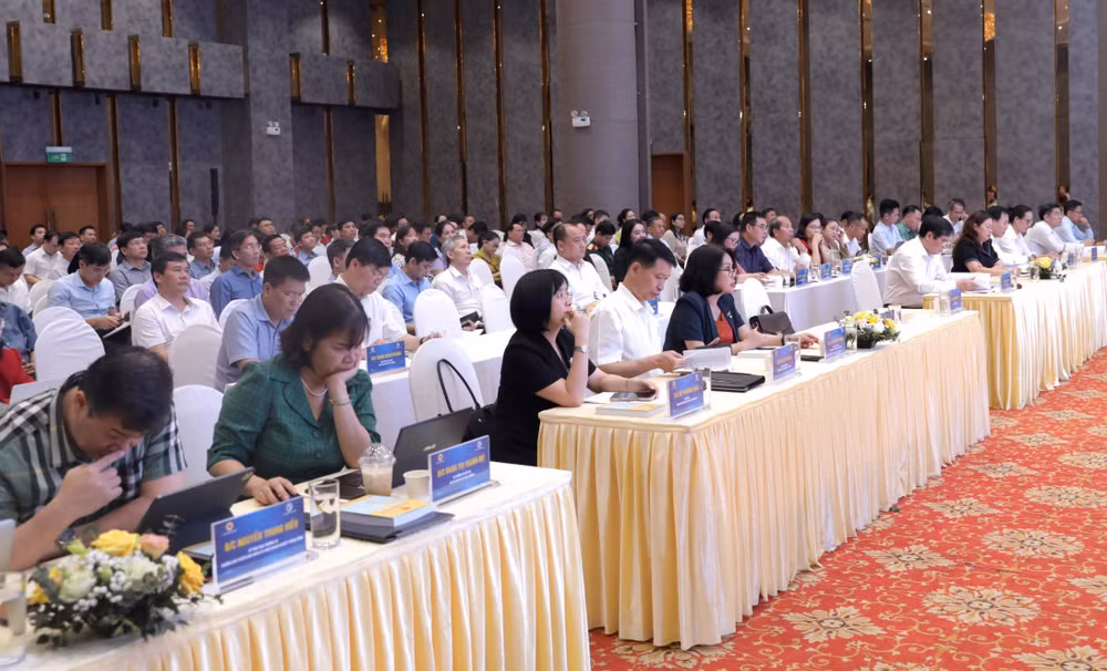 Quang cảnh hội nghị
