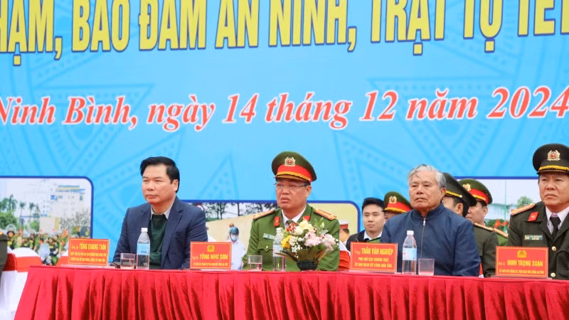 Ninh Bình tập trung nâng cao vai trò, trách nhiệm của người đứng đầu các cơ quan, đơn vị, địa phương trong việc chỉ đạo công tác đấu tranh phòng chống tội phạm, bảo đảm an ninh trật tự.