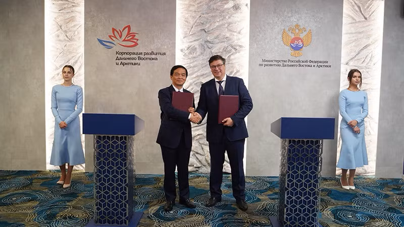 Các doanh nghiệp Nga-ASEAN ký kết thoả thuận hợp tác.