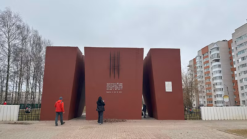 Khu tưởng niệm các nạn nhân trong trại tập trung số 126. (Ảnh: Thùy Vân)