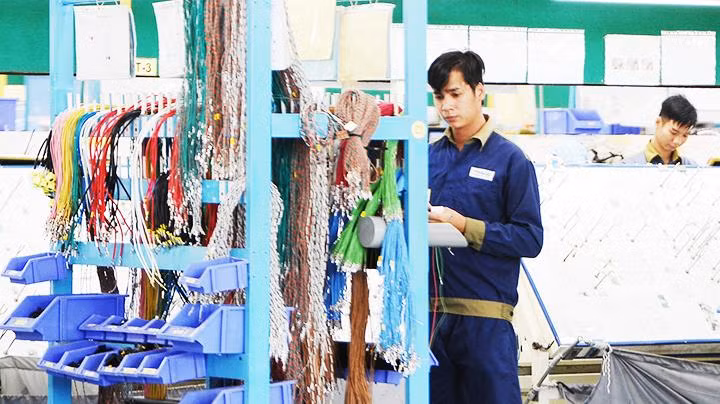 Sự phát triển của ngành công nghiệp hỗ trợ phụ thuộc vào việc mở rộng mạng lưới nhà cung ứng. Ảnh: HẢI NAM