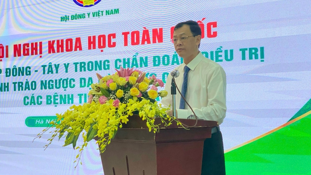 TS Nguyễn Tri Thức, Thứ trưởng Y tế phát biểu tại hội nghị.