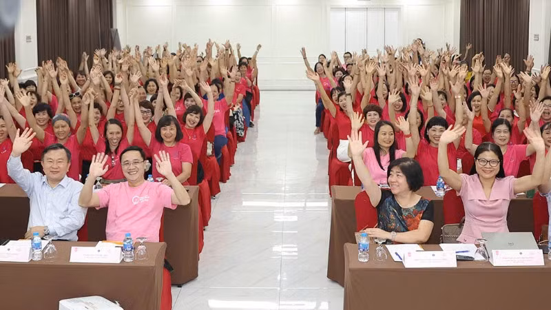 Các "chiến binh hồng" tự tin tỏa sáng.