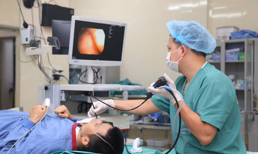 Người bệnh được khám lại sau ba tháng phẫu thuật.