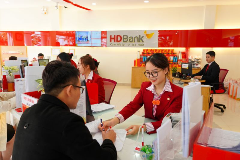 Trong thời gian tới, HDBank dự kiến sẽ tiếp tục mở rộng mạng lưới, đồng thời gia tăng phát triển các dịch vụ hiện đại.