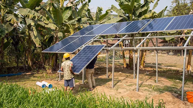 Các tổ chức tài chính rót vốn nhiều hơn cho các dự án năng lượng tái tạo. (Ảnh BETTER WORLD CAMPAIGN)