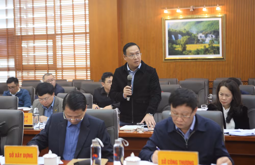 Đại biểu phát biểu ý kiến thảo luận.