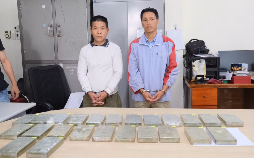 Đối tượng và tang vật trong chuyên án. (Ảnh: Công an Cao Bằng cung cấp)