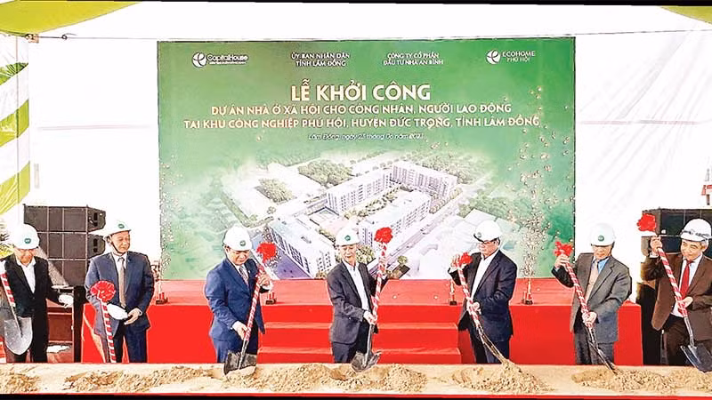 Lãnh đạo tỉnh Lâm Đồng thực hiện nghi thức khởi công dự án nhà ở xã hội tại Khu công nghiệp Phú Hội.