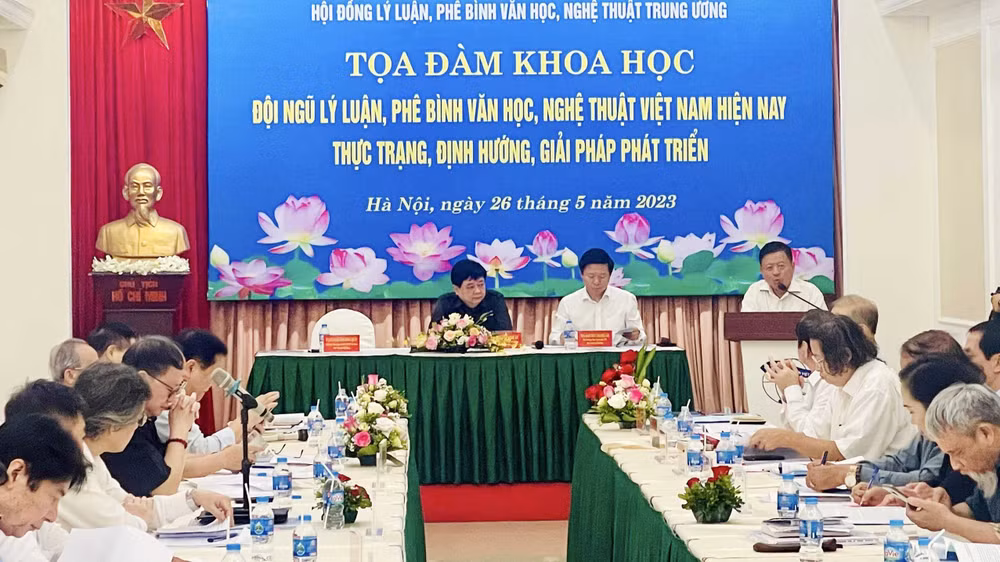 Toàn cảnh tọa đàm khoa học về đội ngũ lý luận, phê bình văn học, nghệ thuật hiện nay.