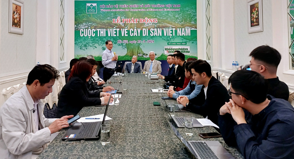 Quang cảnh lễ phát động.