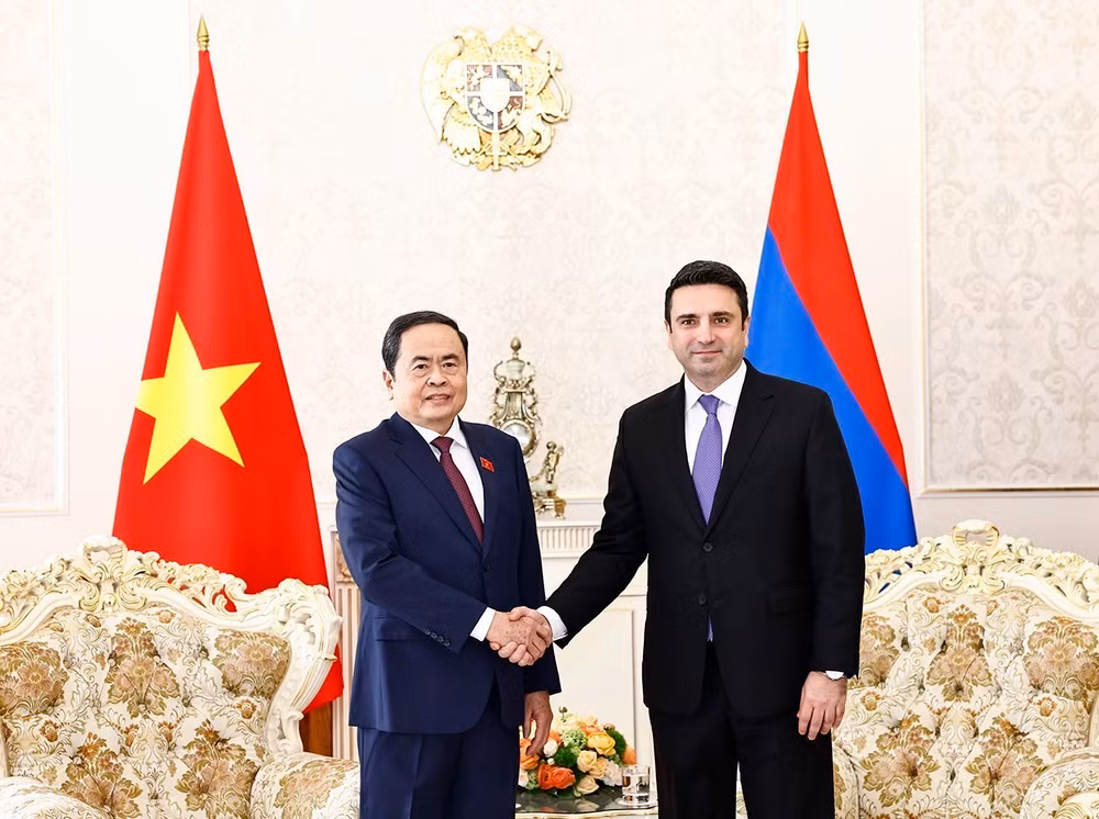 Chủ tịch Quốc hội Trần Thanh Mẫn gặp riêng với Chủ tịch Quốc hội Armenia Alen Simonyan. (Ảnh: TTXVN)