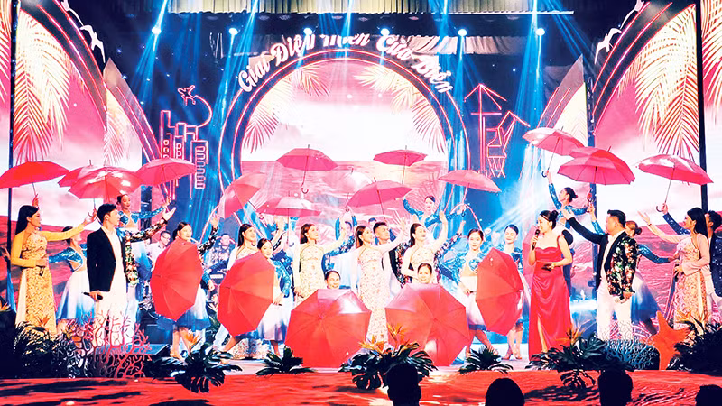 Hải Phòng công diễn chương trình nghệ thuật "Tỏa sáng miền cửa biển" 