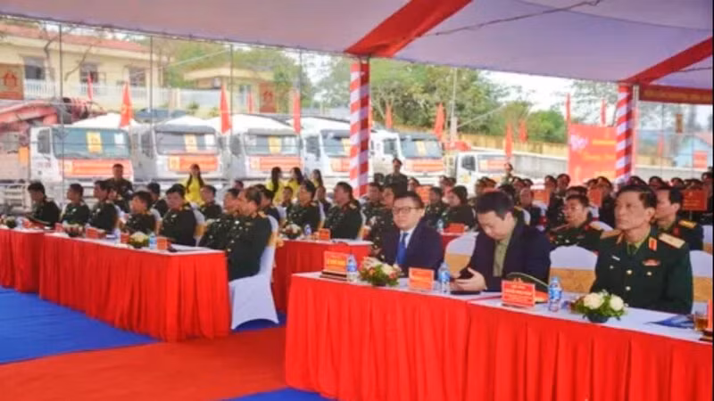 Đồng chí Lê Quốc Minh, Ủy viên Trung ương Đảng, Tổng Biên tập Báo Nhân Dân, Phó Trưởng Ban Tuyên giáo và Dân vận Trung ương, Chủ tịch Hội Nhà báo Việt Nam và các đại biểu dự lễ.