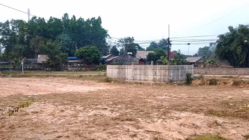 Bể chứa nước ở khu tái định cư Tân Hương 2 được xây dựng, nhưng chưa được đưa vào sử dụng.