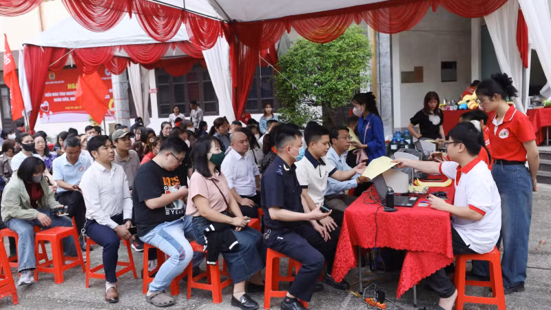 "Ngày hội hiến máu tình nguyện” năm 2025 tại Trường cao đẳng Y tế Lạng Sơn.