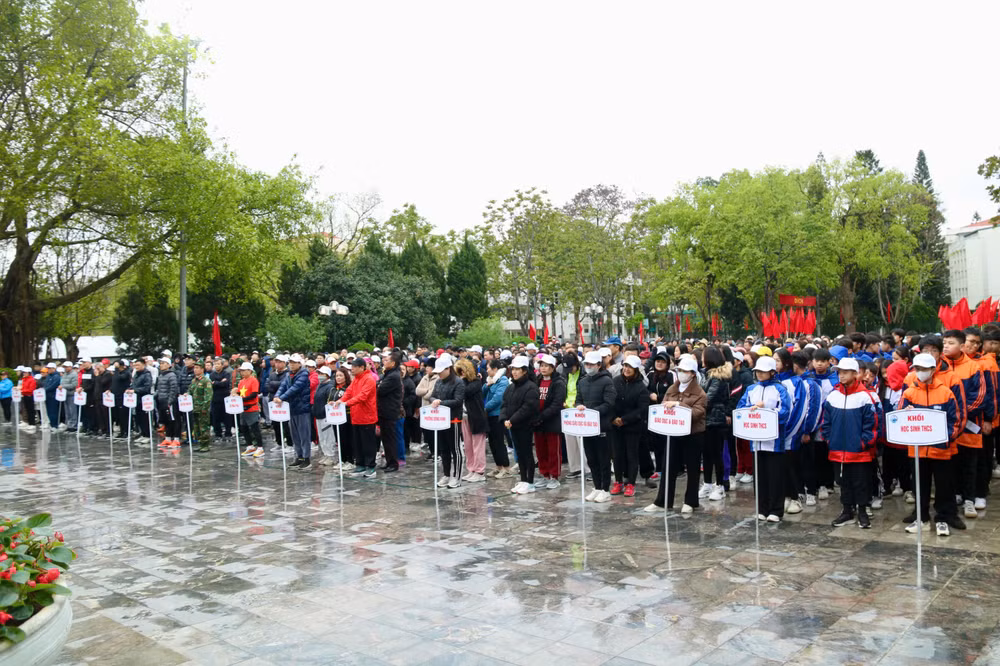 Hơn 1.000 người dân Lạng Sơn tham gia Ngày chạy Olympic năm 2025.