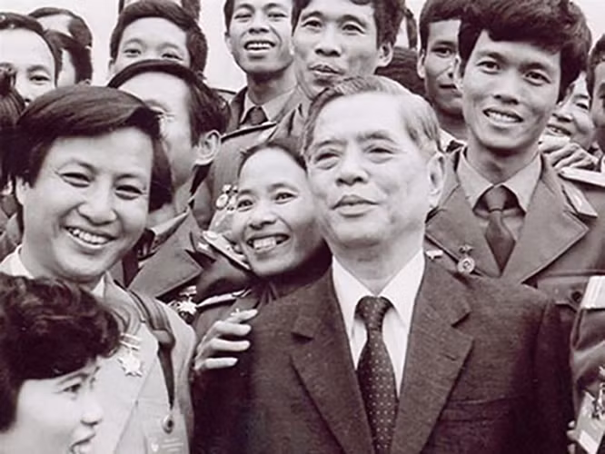 Khai mạc triển lãm “Nguyễn Văn Linh – nhà lãnh đạo kiên định và sáng tạo”