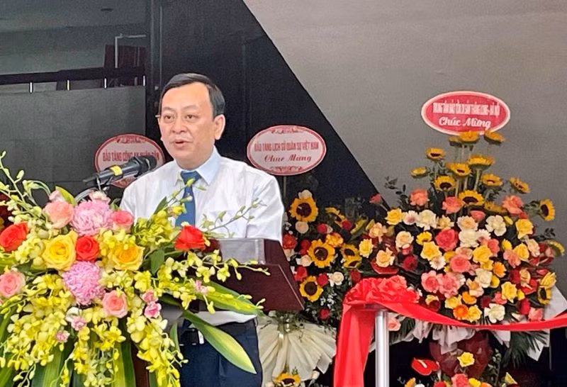 Ông Vũ Mạnh Hà, Giám đốc Bảo tàng Hồ Chí Minh phát biểu khai mạc triển lãm.