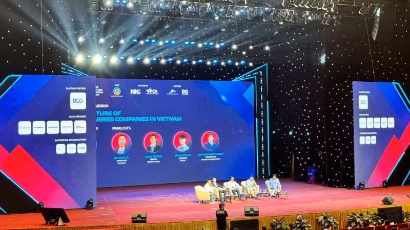 Diễn đàn diễn ra tại Trung tâm Hội nghị Quốc gia Mỹ Đình, Hà Nội. (Ảnh: HNV) Diễn đàn diễn ra tại Trung tâm Hội nghị Quốc gia Mỹ Đình, Hà Nội. (Ảnh: HNV)