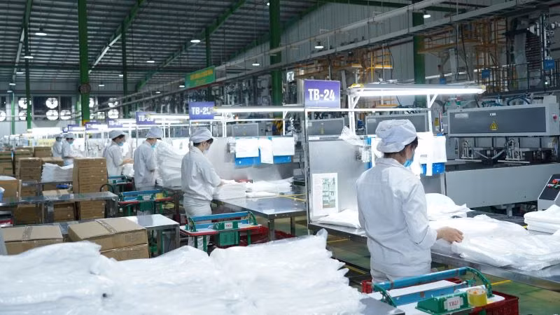 Một dây chuyền sản xuất xanh trong nhà máy ở Hải Dương. (Ảnh: PV)