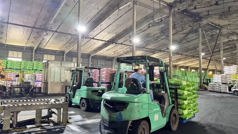 Sản xuất công nghiệp đối mặt với khó khăn, thách thức nhưng vẫn có dư địa để phát triển. (Ảnh: HNV)