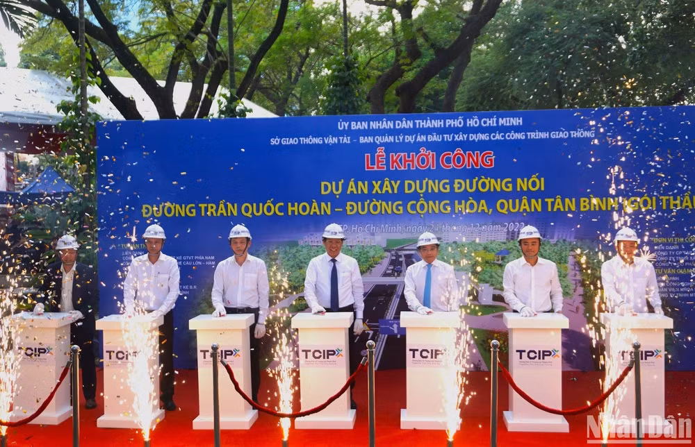 Lễ khởi công Dự án xây dựng đường nối đường Trần Quốc Hoàn-đường Cộng Hòa.