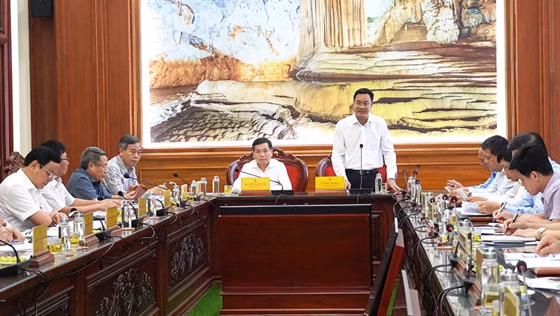 Bí thư Tỉnh ủy Quảng Bình Lê Ngọc Quang phát biểu tại Hội nghị. (Ảnh: MN)