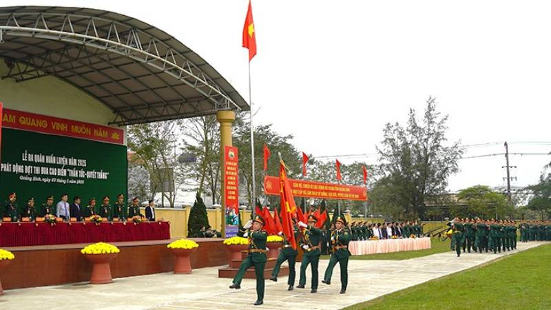 Lực lượng vũ trang tỉnh Quảng Bình ra quân huấn luyện năm 2025.