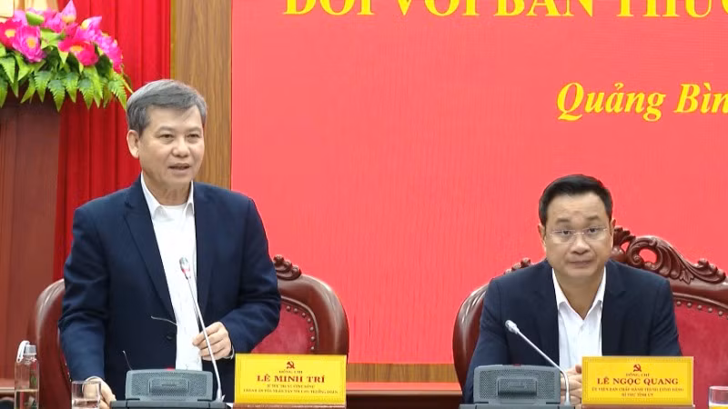 Đồng chí Lê Minh Trí, Bí thư Trung ương Đảng, Chánh án Tòa án nhân dân tối cao, Trưởng Đoàn kiểm tra phát biểu tại buổi làm việc