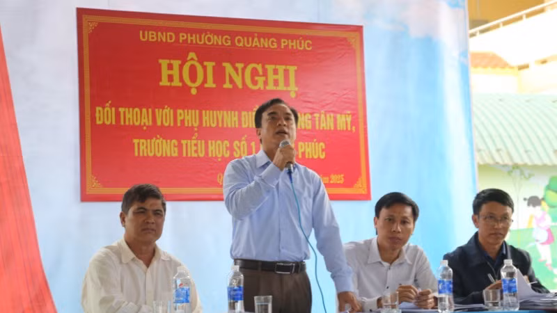 Buổi đối thoại với người dân tổ dân phố Tân Mỹ của chính quyền phường Quảng phúc chưa mang lại hiệu quả, chưa tìm được tiếng nói chung.