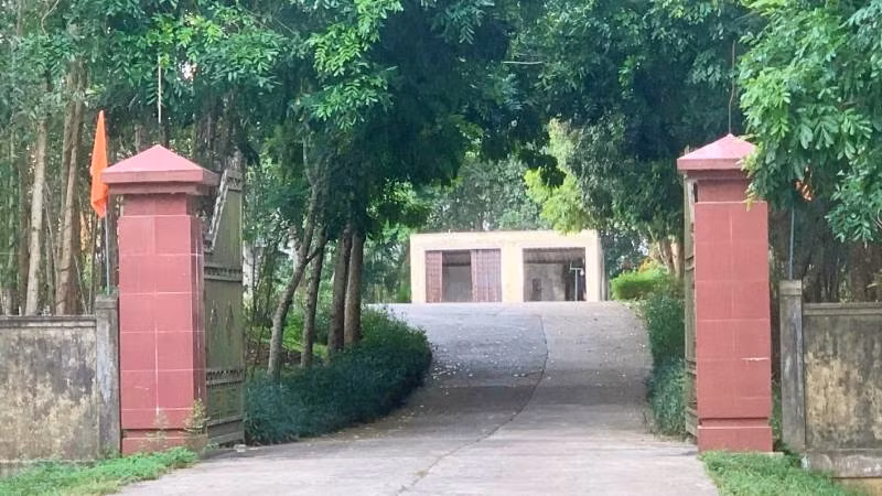 Lâm trường Kiến Giang đóng tại xã Kim Thủy, huyện Lệ Thủy (Quảng Bình).