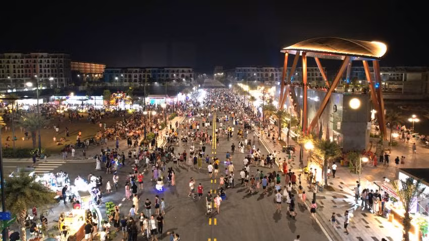 Chuỗi các hoạt động của Tuần Du lịch năm 2024 của tỉnh Quảng Bình diễn ra tại xã Bảo Ninh, thành phố Đồng Hới.