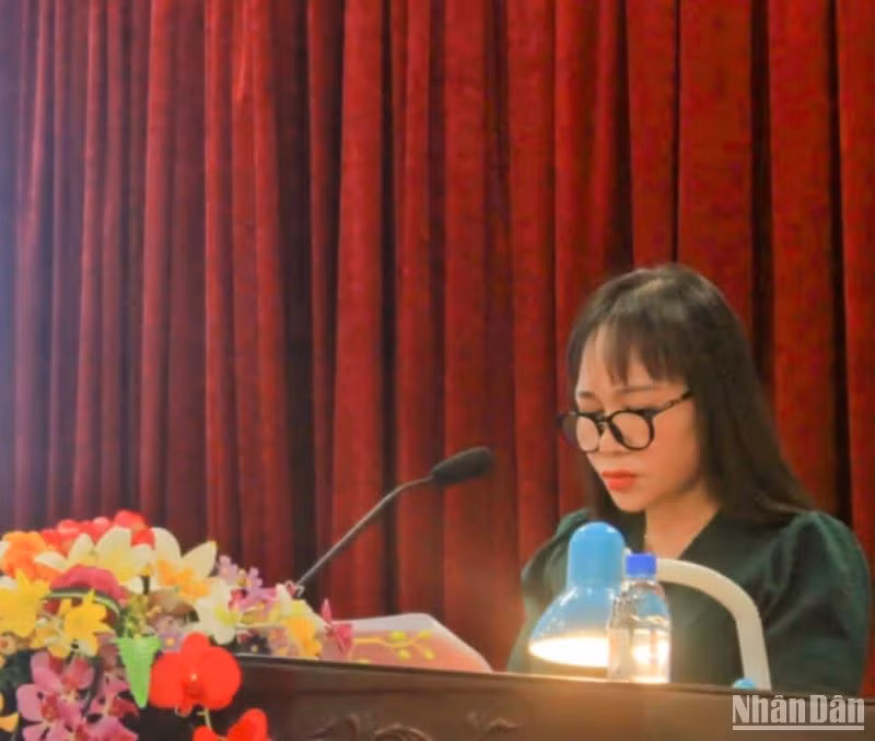 Bà Phan Thị Châm, Chủ tịch Hội đồng quản trị Công ty cổ phần Quốc tế Bảo Hưng phát biểu tại Hội nghị biểu dương.