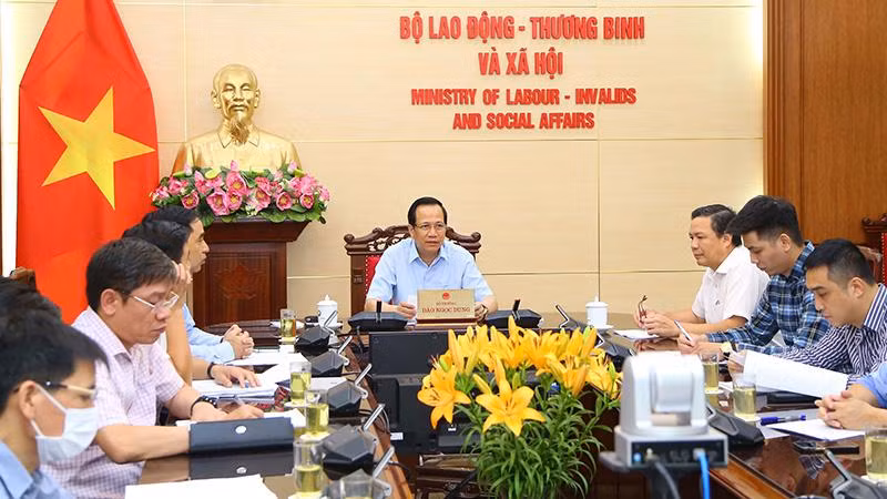 Bộ Lao động-Thương binh và Xã hội họp giao ban trực tuyến đôn đốc thực hiện chính sách hỗ trợ tiền thuê nhà. (Ảnh: Molisa)