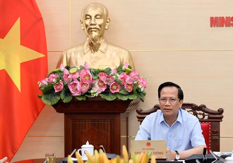 Bộ trưởng Đào Ngọc Dung: "Tiến độ giải ngân gói chính sách hỗ trợ tiền thuê nhà cho người lao động rất chậm" (Ảnh: Mạnh Đức).