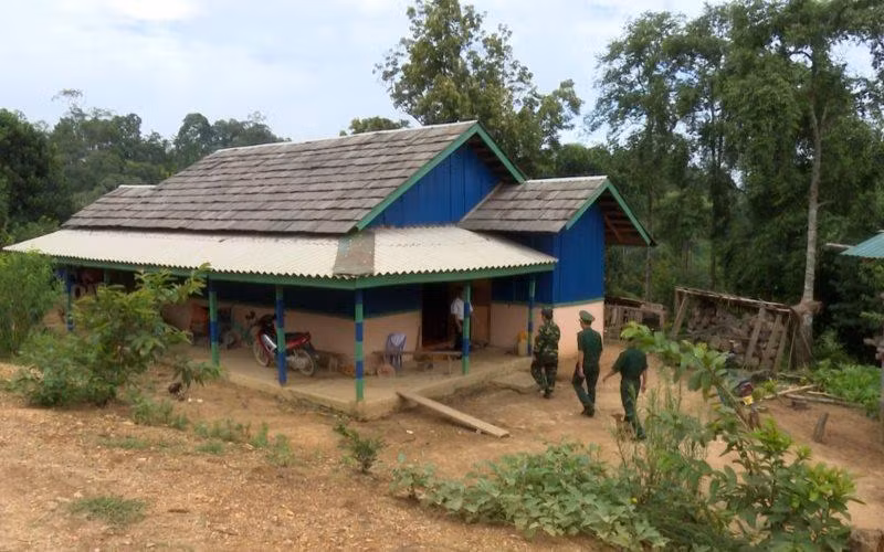 Bộ Chỉ huy bộ đội biên phòng Nghệ An và Bộ Chỉ huy Quân sự tỉnh Houaphanh cùng trao đổi tình hình an ninh biên giới.