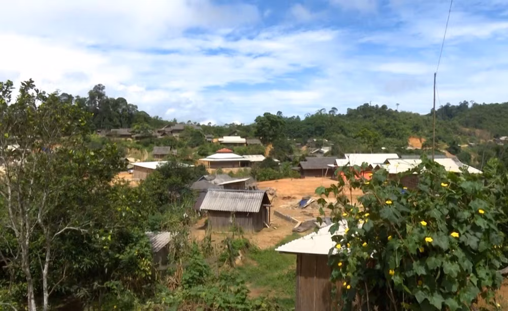 Bình yên, hữu nghị bản Nậm Táy nhờ sự kết nghĩa bản-bản.