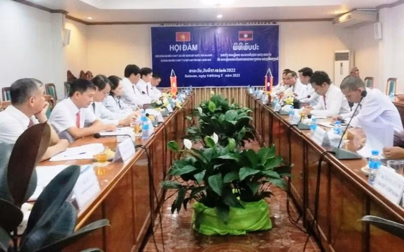 Ủy ban Mặt trận Tổ quốc Việt Nam tỉnh Thừa Thiên Huế hội đàm với Ủy ban Mặt trận Lào xây dựng đất nước tỉnh Salavan.