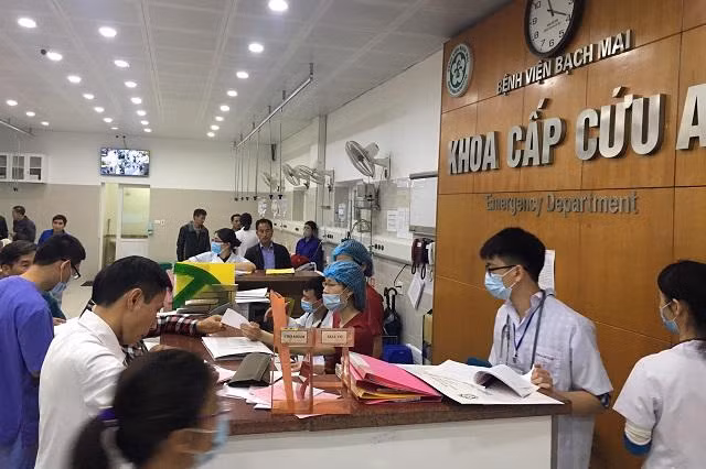 Cần tiếp tục sửa đổi, bổ sung để hoàn thiện cơ chế tự chủ các bệnh viện công lập. (Ảnh minh họa: VGP)