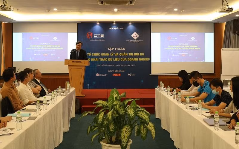 Quang cảnh buổi tập huấn.