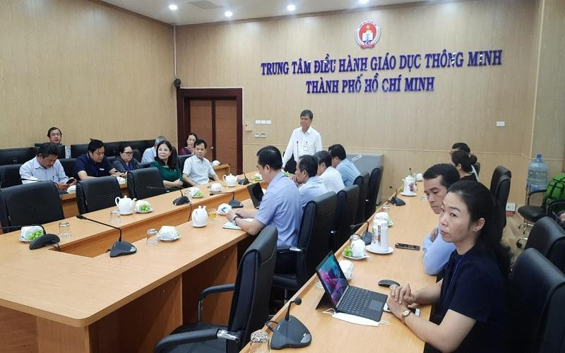 Quang cảnh buổi khai mạc trực tuyến tập huấn giáo viên sử dụng sách giáo khoa lớp 7, lớp 10 năm học 2022-2023.