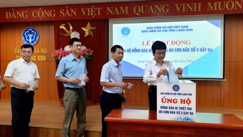 Bảo hiểm xã hội tỉnh Lạng Sơn phát động quyên góp ủng hộ người dân bị ảnh hưởng bão số 3.