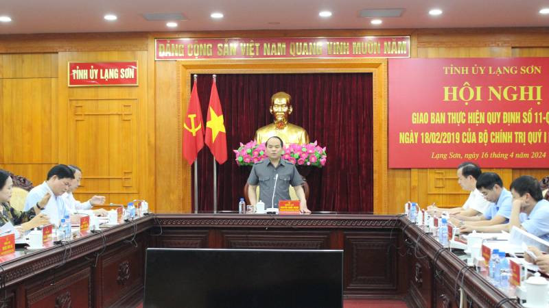 Các đại biểu dự hội nghị giao ban thực hiện Quy định số 11-QĐi/TW của Bộ Chính trị.