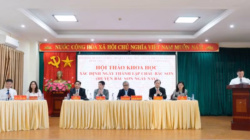 Đại diện các nhà nghiên cứu, nhà khoa học của Trung ương và tỉnh tham dự hội thảo.