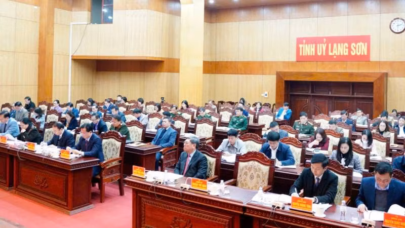 Lãnh đạo chủ chốt của tỉnh Lạng Sơn dự hội nghị tổng kết công tác kiểm tra, giám sát, và kỷ luật của Đảng.